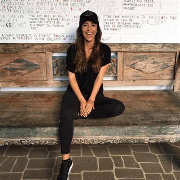 Hannah Simone Workout Routine