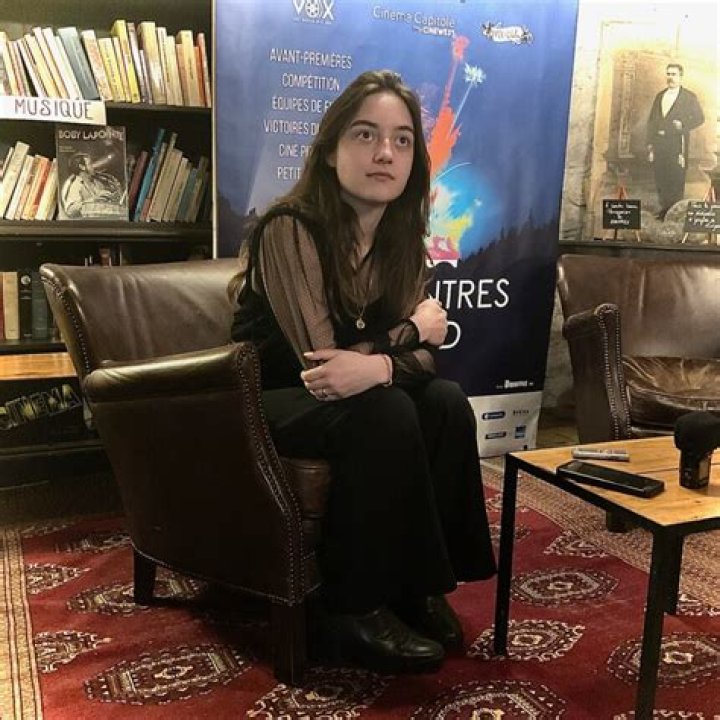 Luàna Bajrami Luàna Bajrami