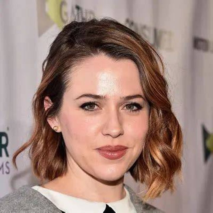Majandra Delfino Net Worth