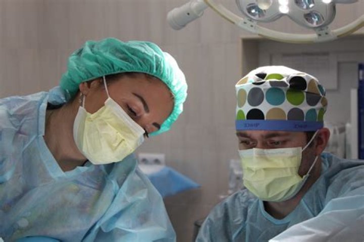 Neurosurgery Team Performs Groundbreaking Laser Hemispherectomy on Child with Epilepsy