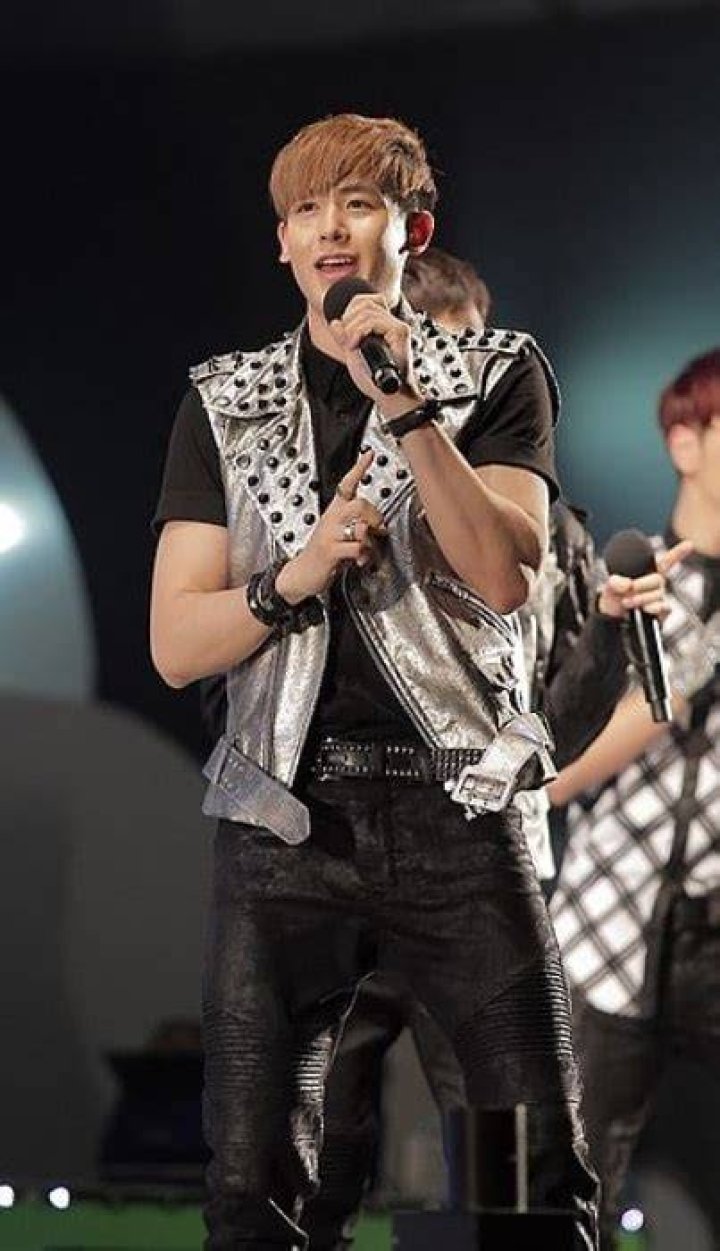 Nichkhun Biography